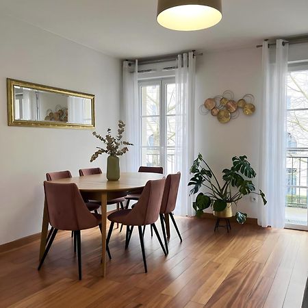 Family Stay - Steps From Disneyland Serris Esterno foto