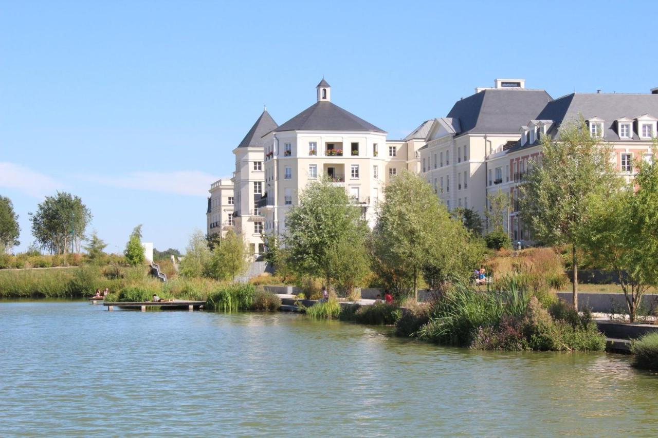 Family Stay - Steps From Disneyland Serris Esterno foto