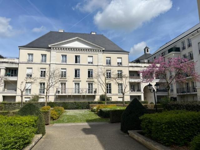 Family Stay - Steps From Disneyland Serris Esterno foto